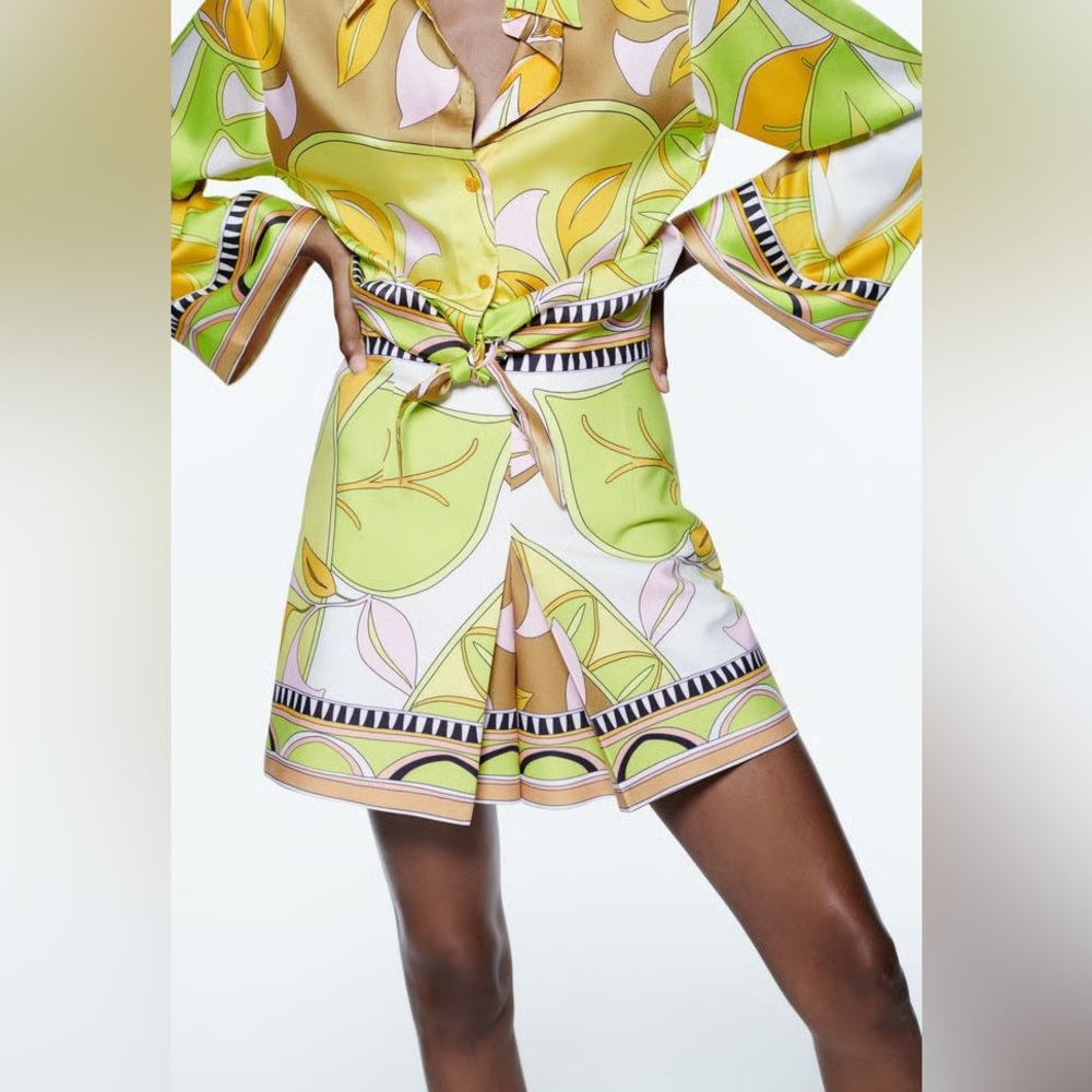 Zara NWT 70’s set long sleeve flowy blouse and high waisted pleated shorts